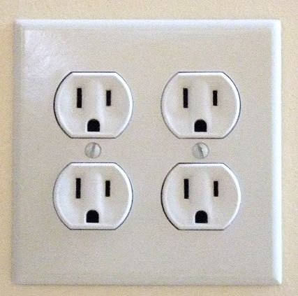 Quad-electrical-outlet