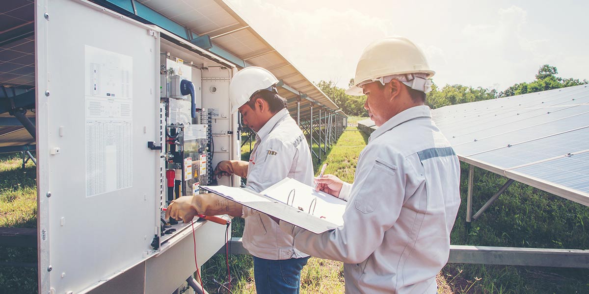 Electricians-working-on-solar-panels